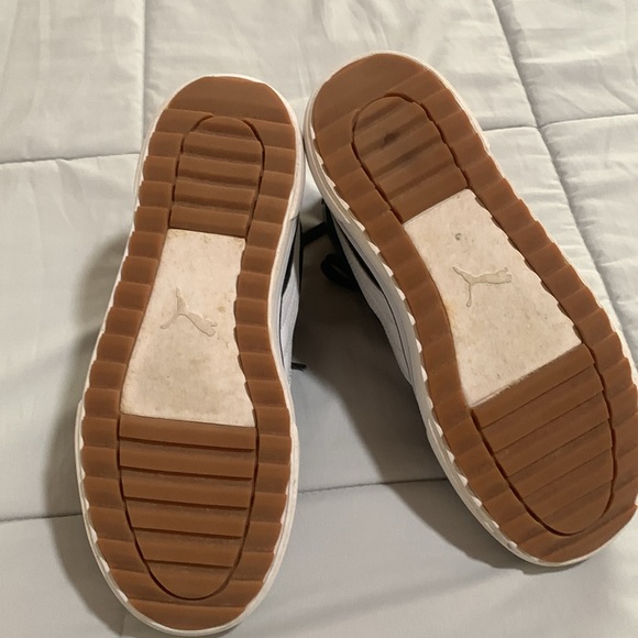 Women’s Puma Kia Mid high top - Picture 3 of 5